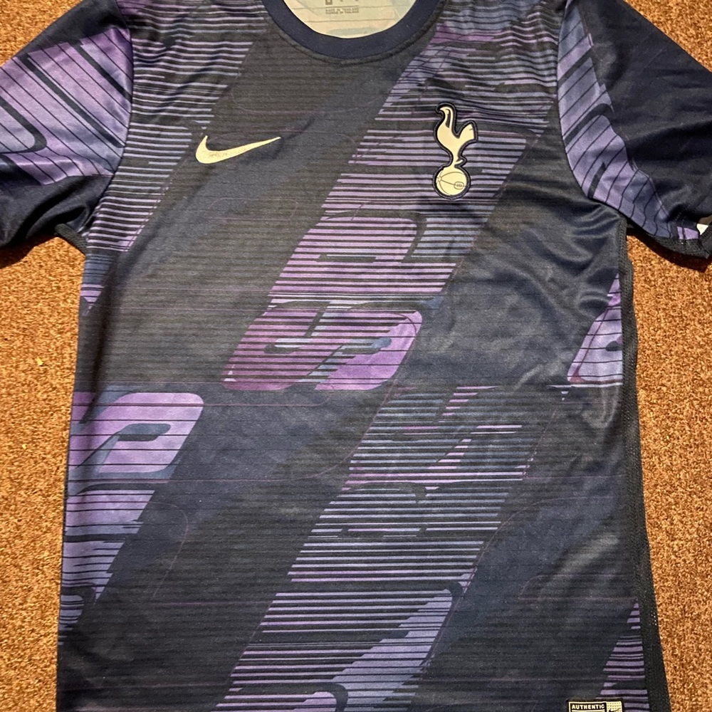 Tottenham Hotspur 19/20 Training Jersey, Size Men’s M